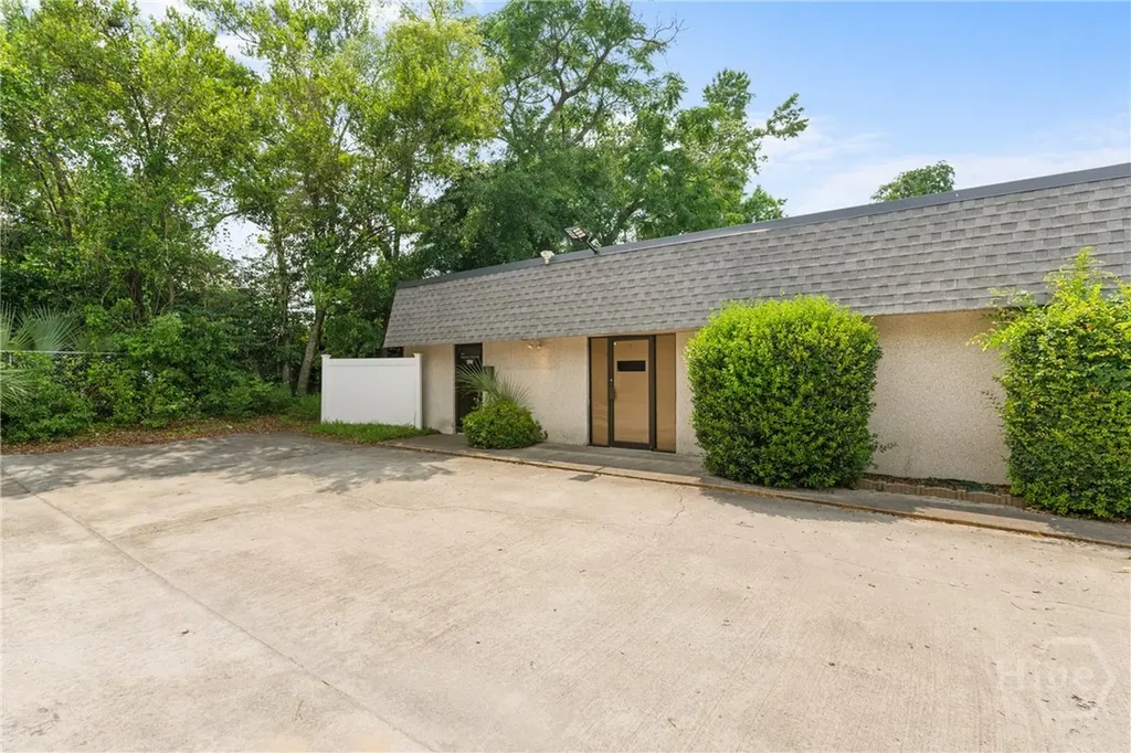 605 E 69th Street Savannah GA 31405
