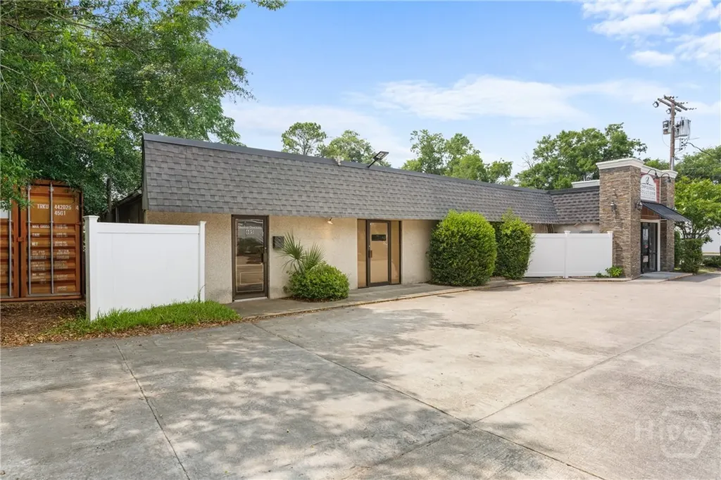 605 E 69th Street Savannah GA 31405