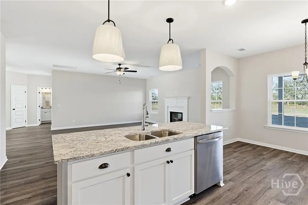 336 Deer Meadow Way SE Allenhurst GA 31301