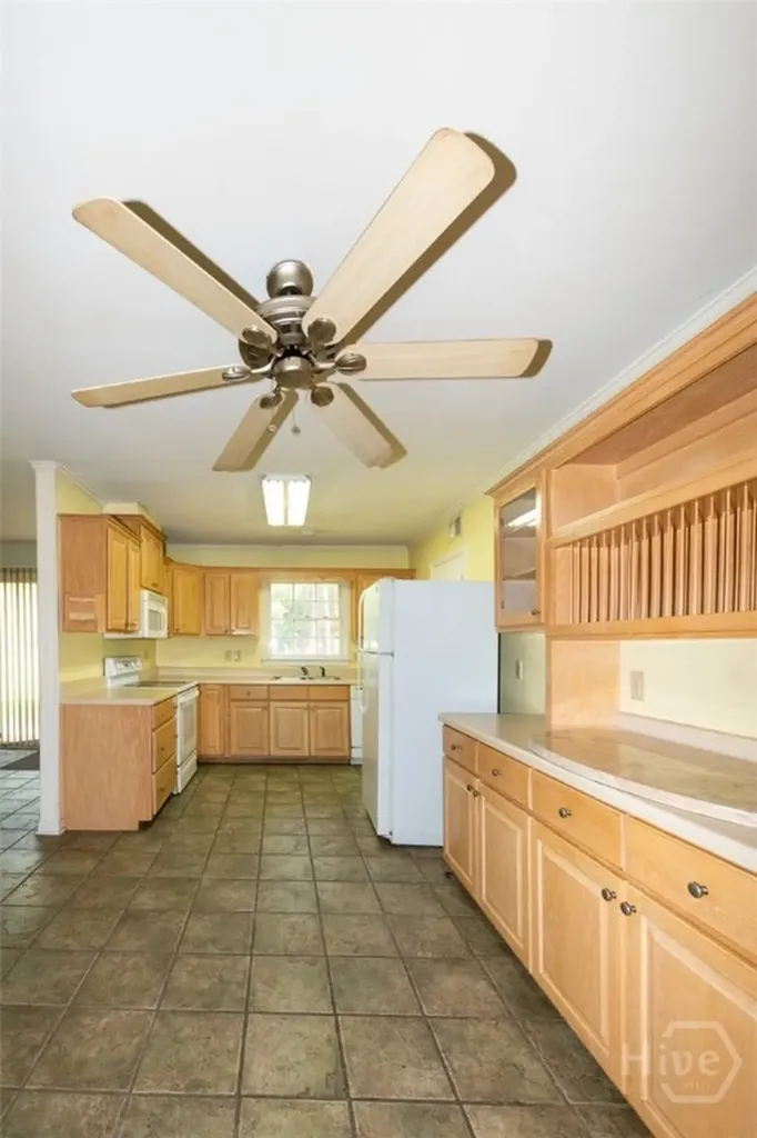 506 W Us 80 Highway Bloomingdale GA 31302