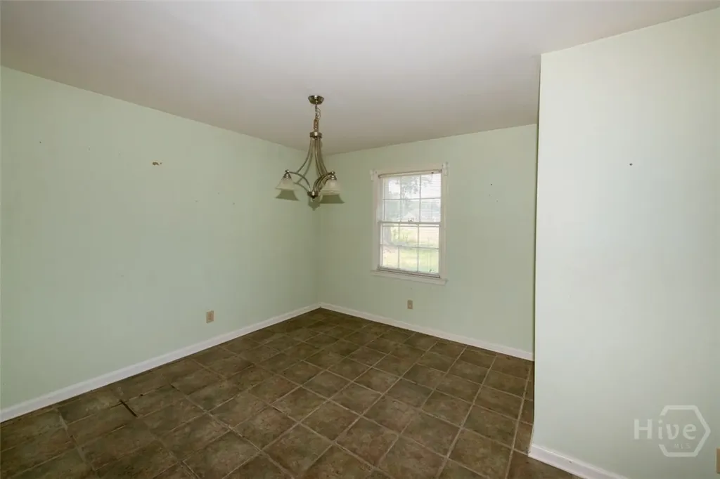 506 W Us 80 Highway Bloomingdale GA 31302