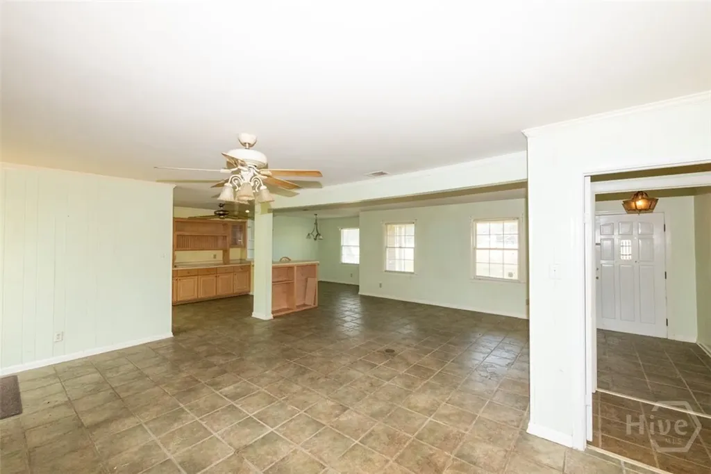 506 W Us 80 Highway Bloomingdale GA 31302