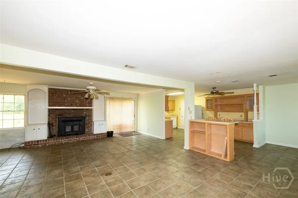 506 W Us 80 Highway Bloomingdale GA 31302