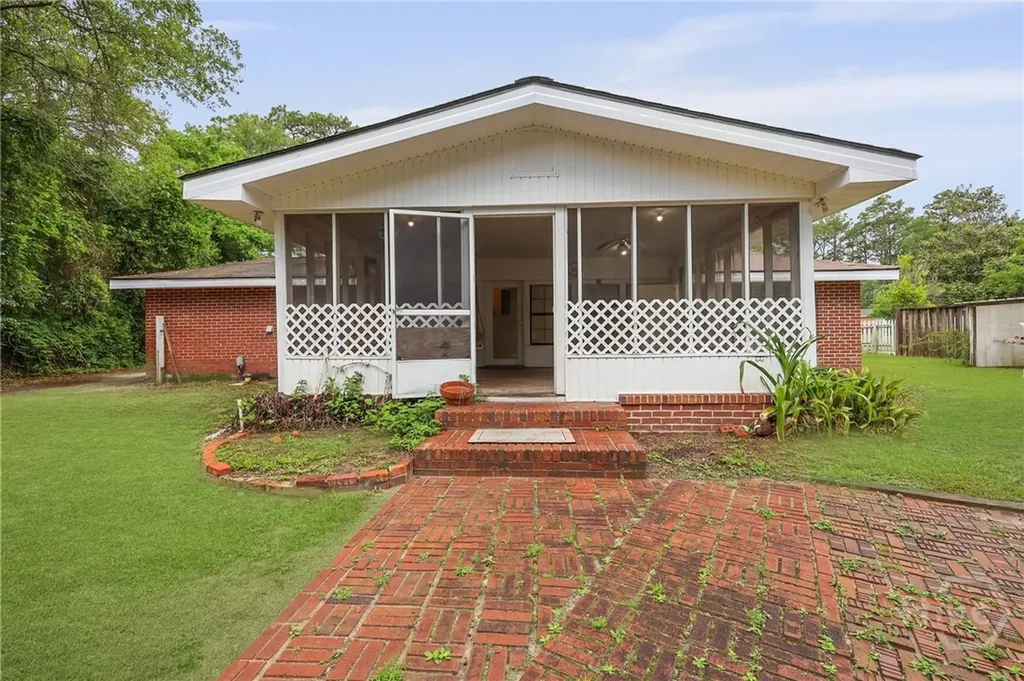 985 Seven Oaks Road Jesup GA 31546