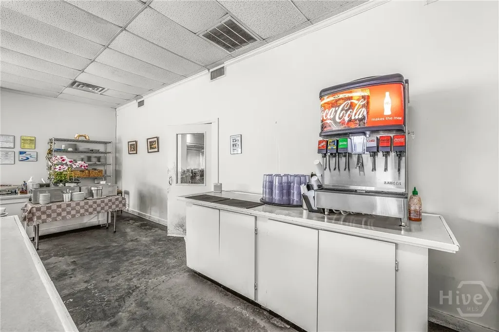 697 W Cherry Street Jesup GA 31545