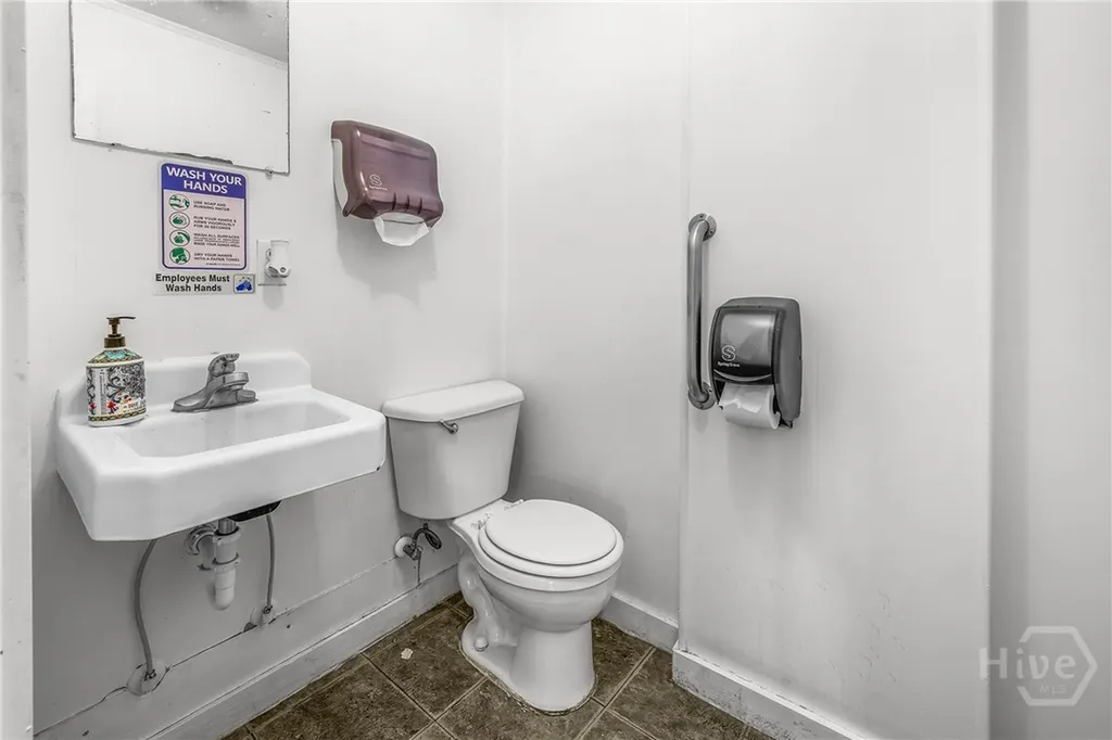 697 W Cherry Street Jesup GA 31545