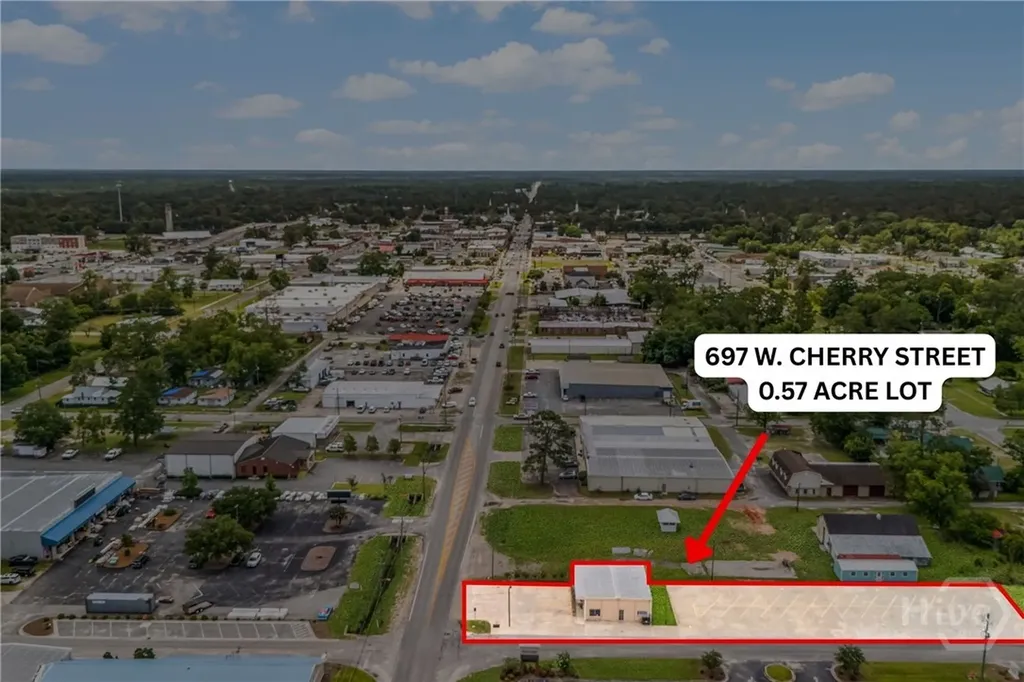 697 W Cherry Street Jesup GA 31545
