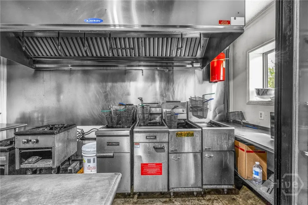 697 W Cherry Street Jesup GA 31545