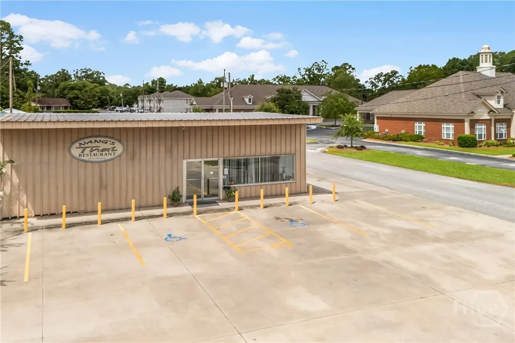 697 W Cherry Street Jesup GA 31545