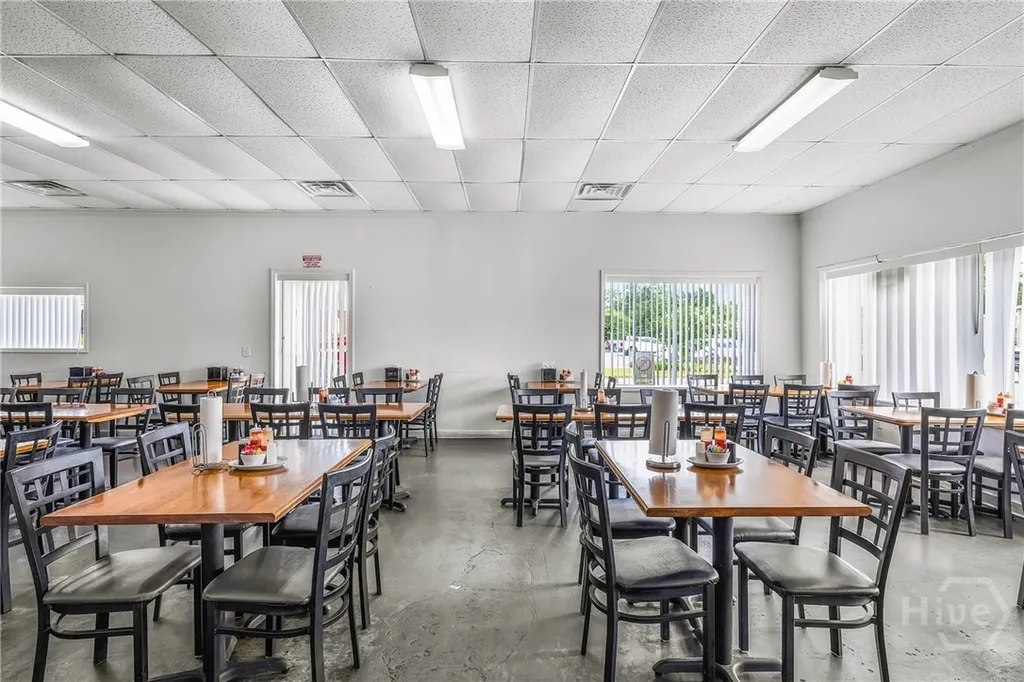697 W Cherry Street Jesup GA 31545