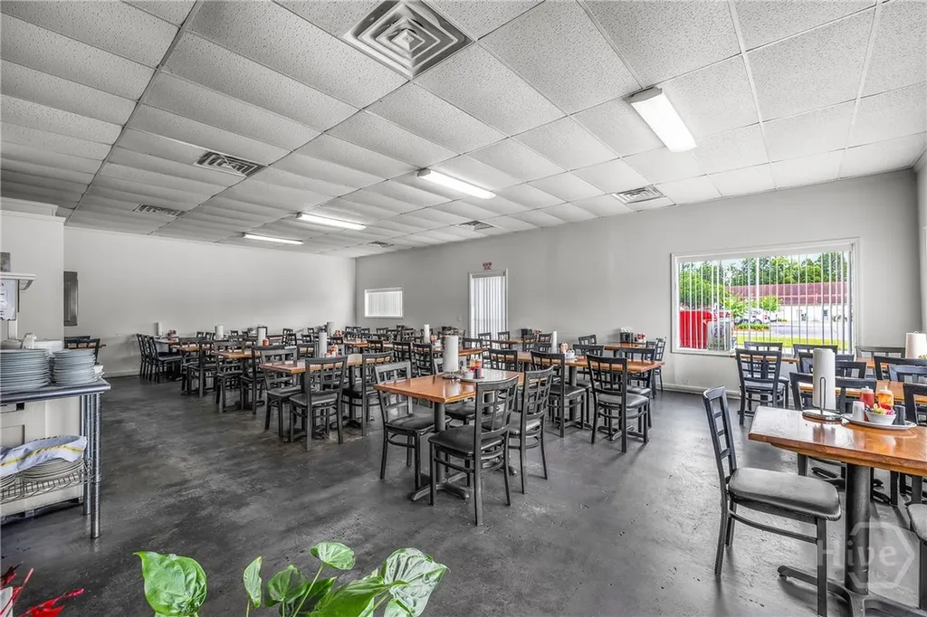 697 W Cherry Street Jesup GA 31545