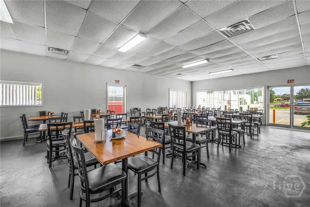 697 W Cherry Street Jesup GA 31545