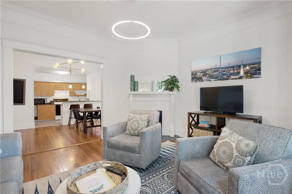 117 Lincoln Street Savannah GA 31401