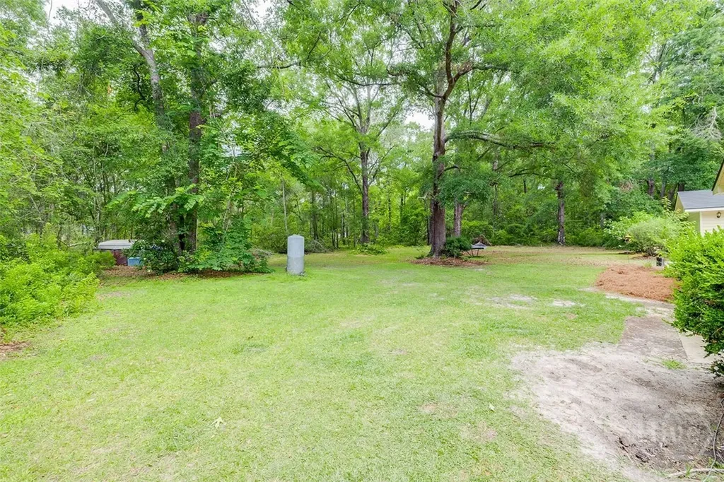 537 Long Road Hinesville GA 31313