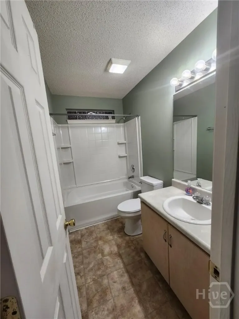 182 Gloucester Drive Midway GA 31320