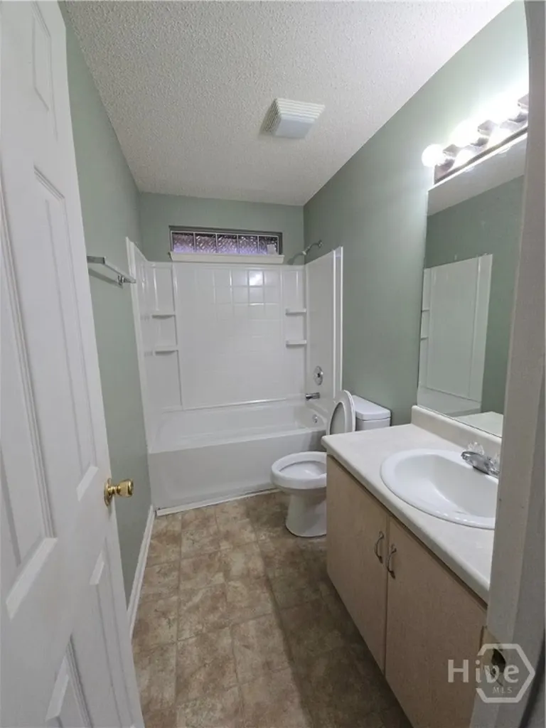 182 Gloucester Drive Midway GA 31320