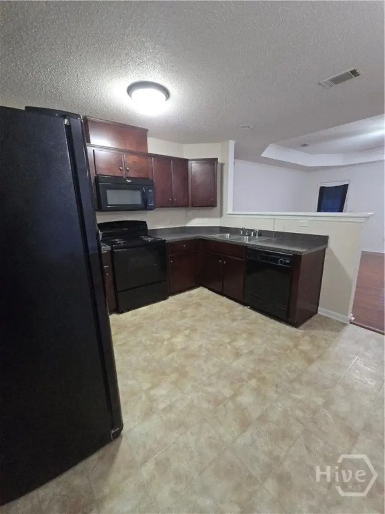 182 Gloucester Drive Midway GA 31320