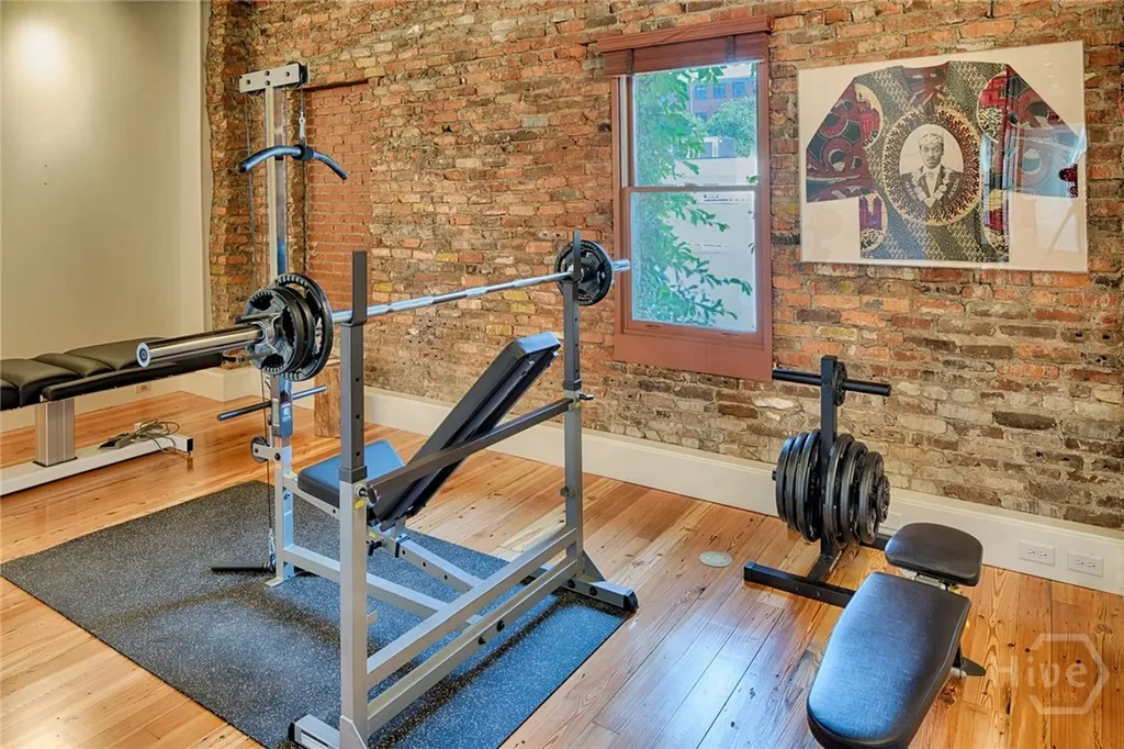232 E Broughton Street Savannah GA 31401