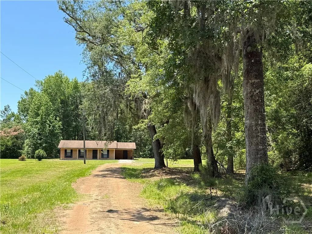 7637 E. Oglethorpe Highway Midway GA 31320