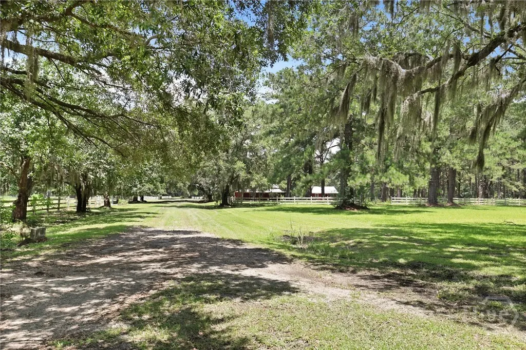 5747 Ogeechee Road Savannah GA 31405