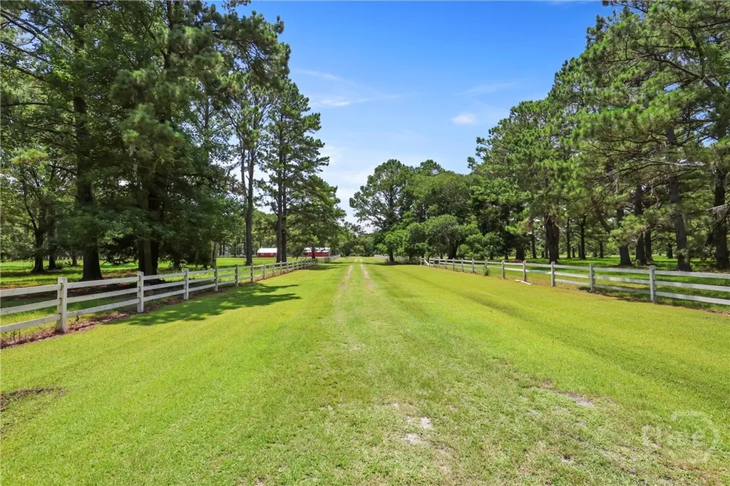 5747 Ogeechee Road Savannah GA 31405