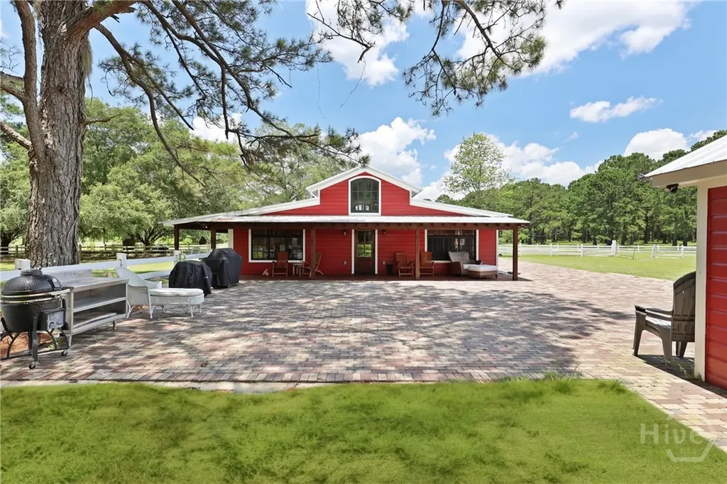 5747 Ogeechee Road Savannah GA 31405