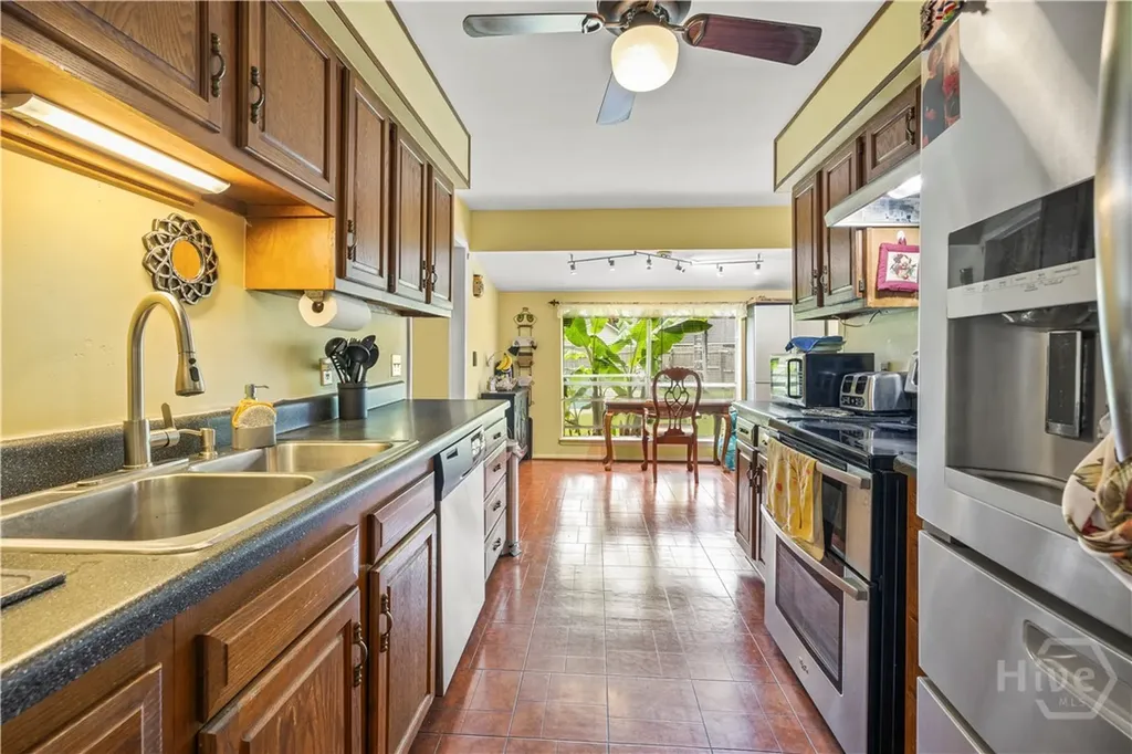10524 Gray Fox Way Savannah GA 31406