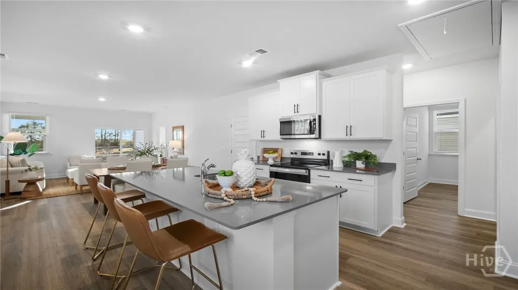 1013 Lakes Boulevard Brunswick GA 31525