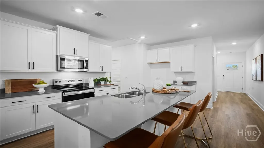 1013 Lakes Boulevard Brunswick GA 31525