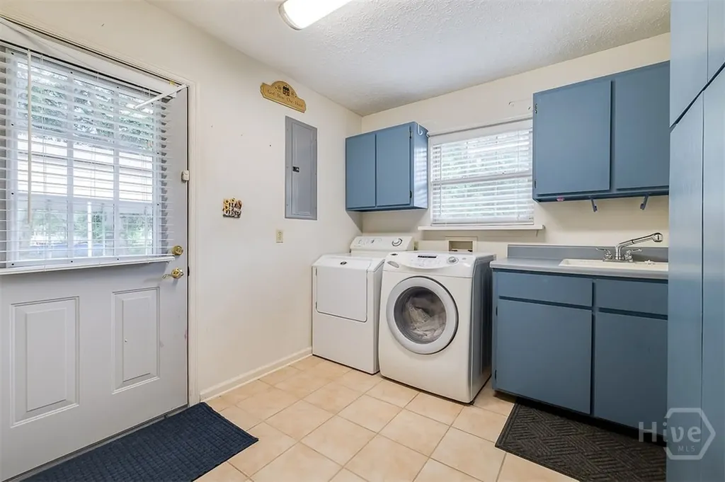 687 Roebling Road Bloomingdale GA 31302