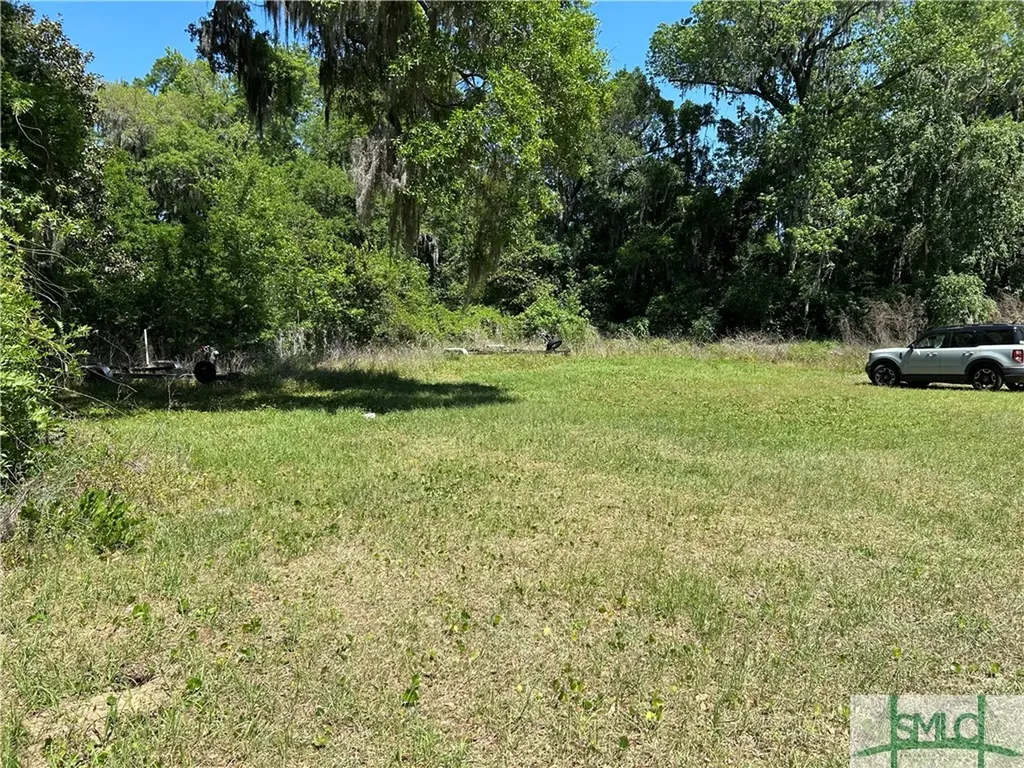 8518 Whitefield Avenue Savannah GA 31406