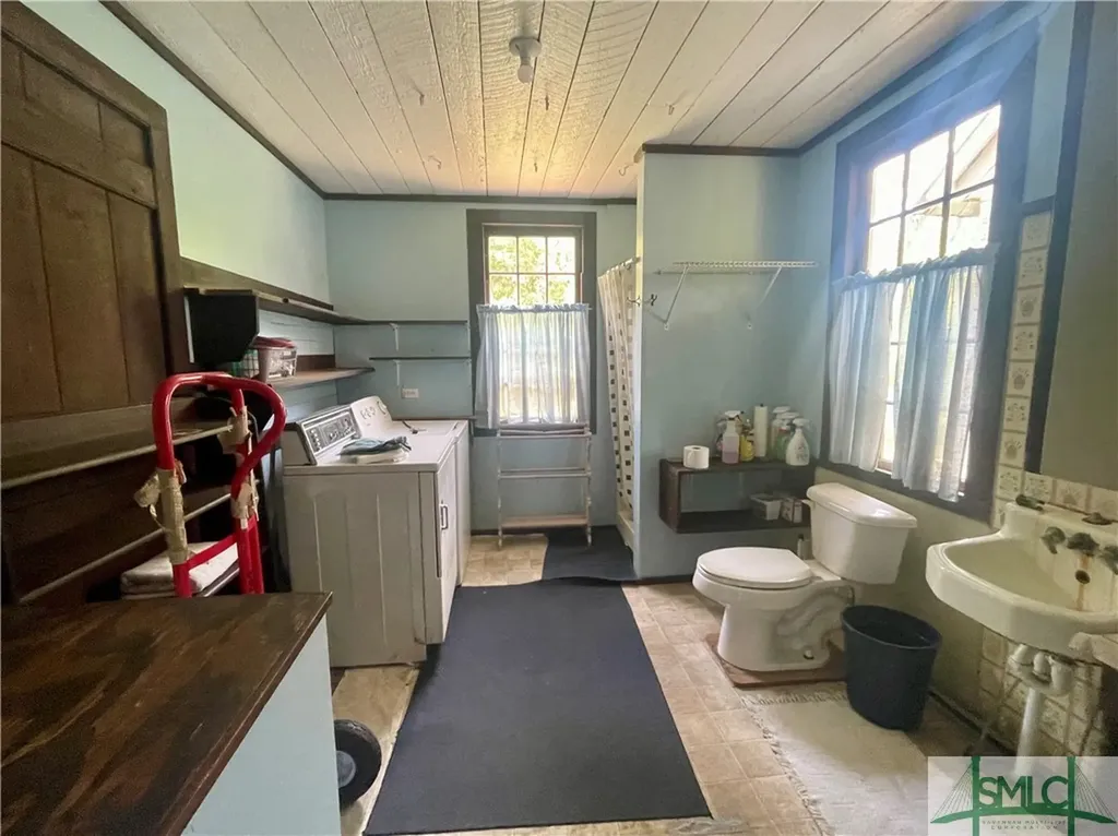 14009 Ga 99 Highway Darien GA 31305