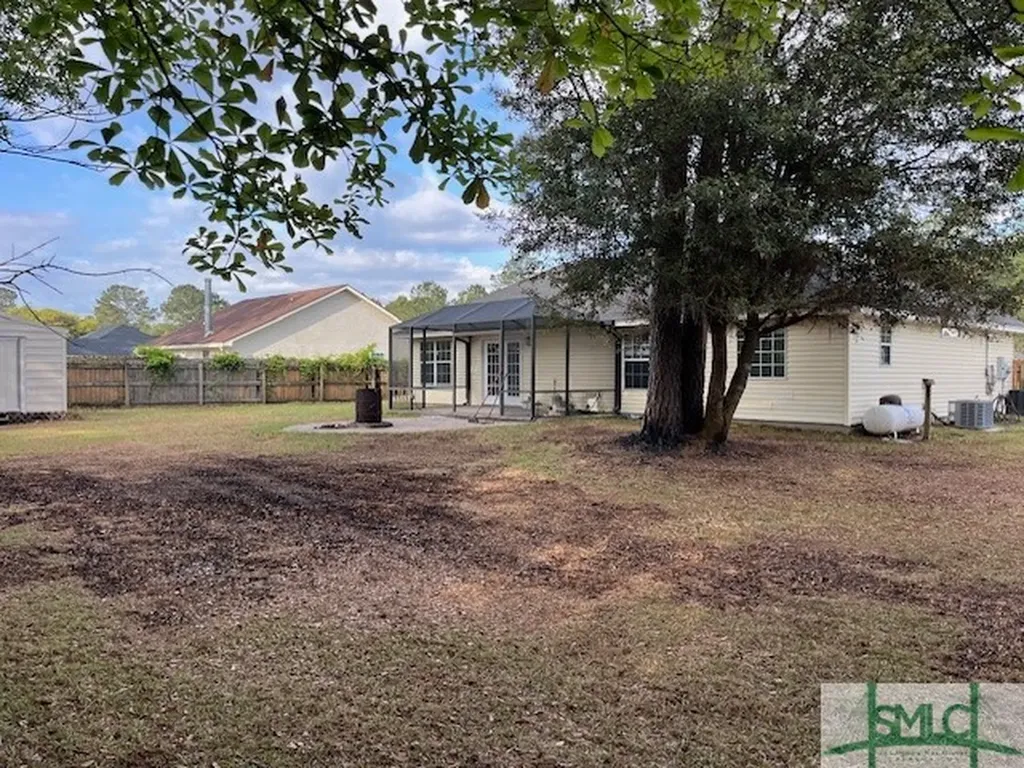 327 River Bend Drive Midway GA 31320