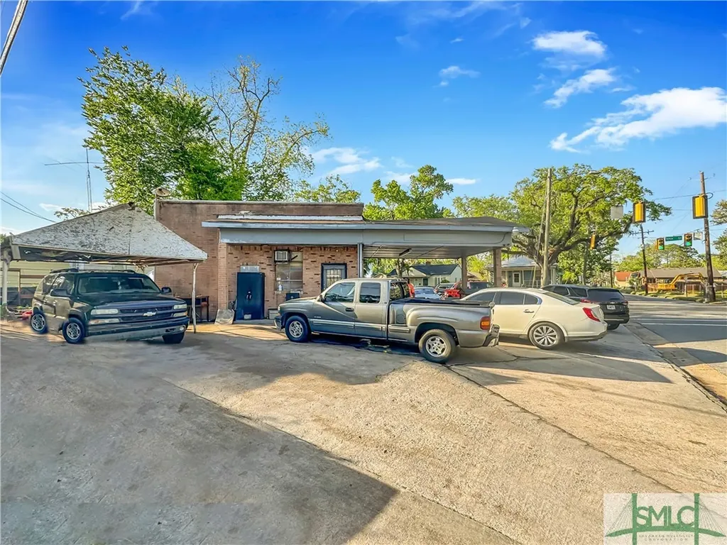 747 E 37th Street Savannah GA 31401