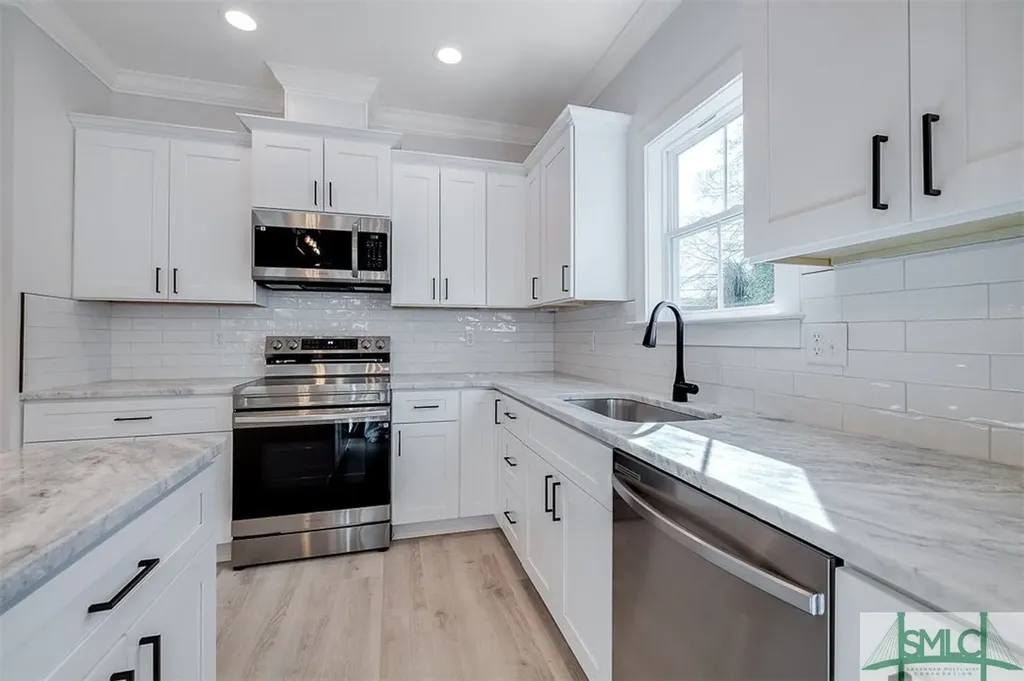 1407 E 32nd Street Savannah GA 31404