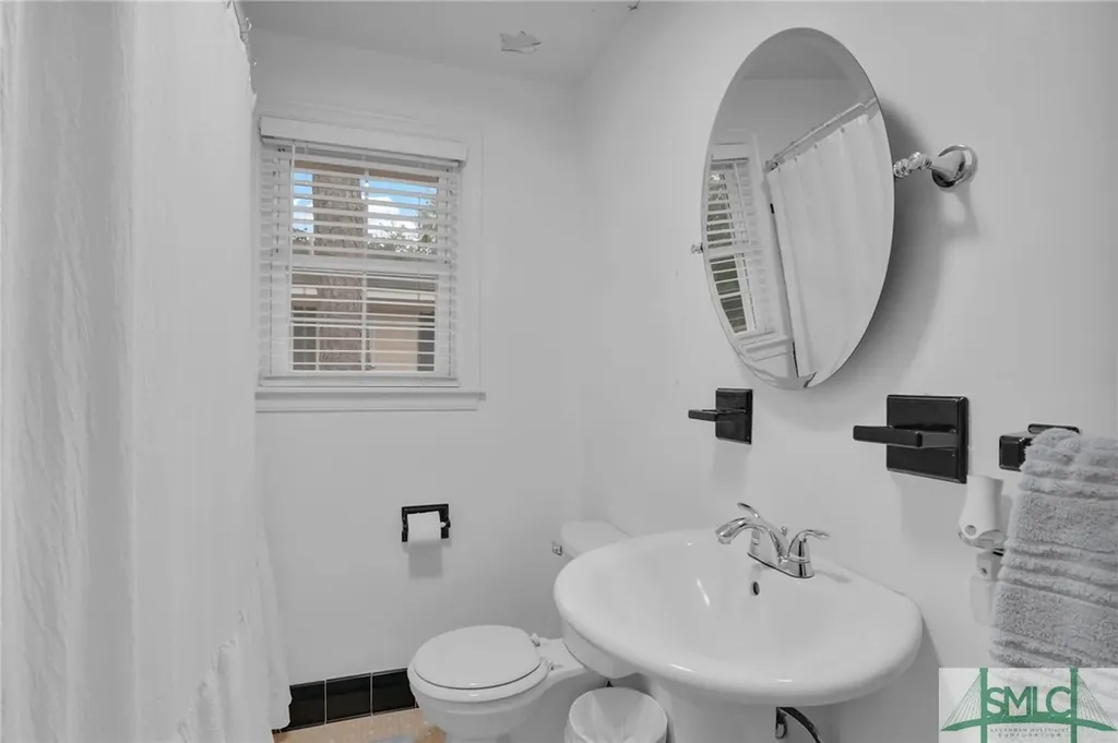 110 E 65th Street Savannah GA 31405