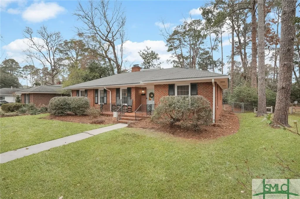 110 E 65th Street Savannah GA 31405