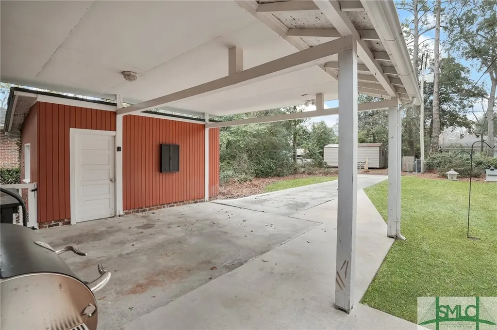 110 E 65th Street Savannah GA 31405