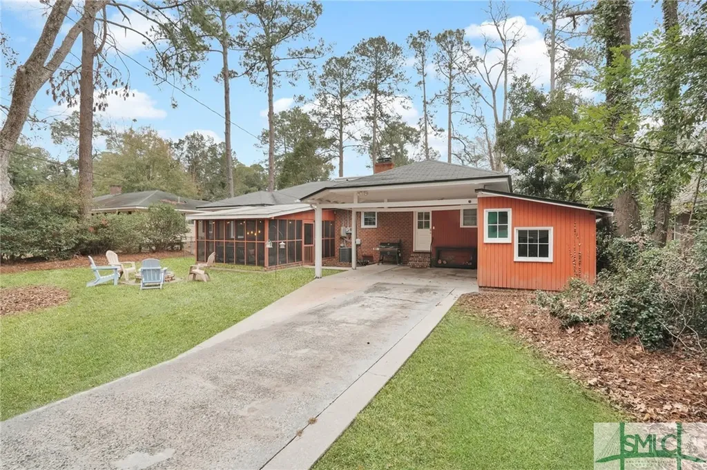 110 E 65th Street Savannah GA 31405