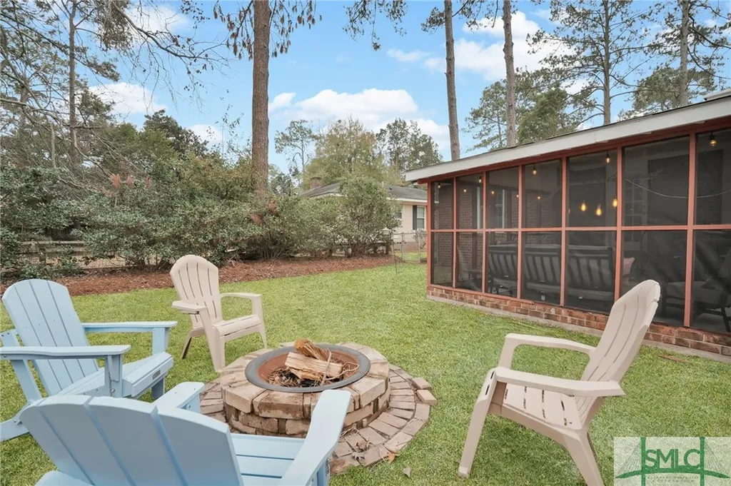 110 E 65th Street Savannah GA 31405