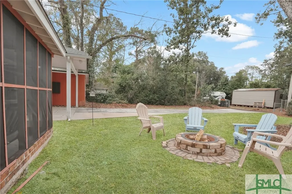 110 E 65th Street Savannah GA 31405
