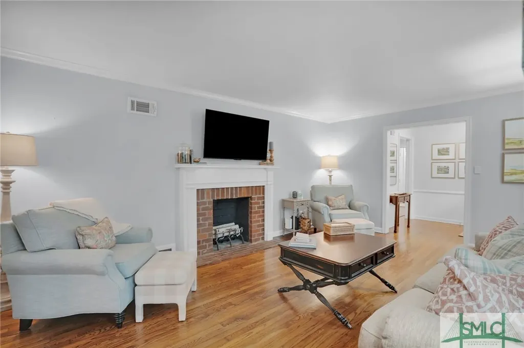 110 E 65th Street Savannah GA 31405