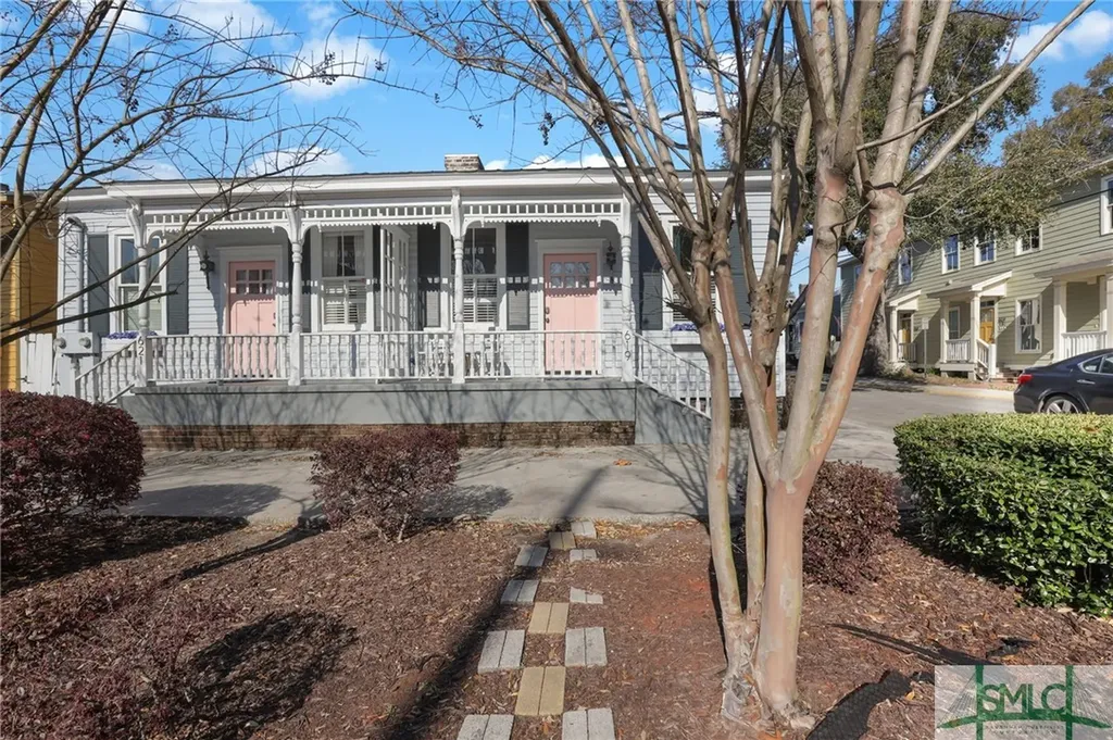 621 E Broad Street Savannah GA 31401
