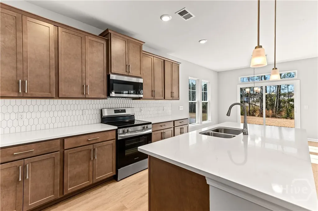 1 Blues Drive Pooler GA 31322