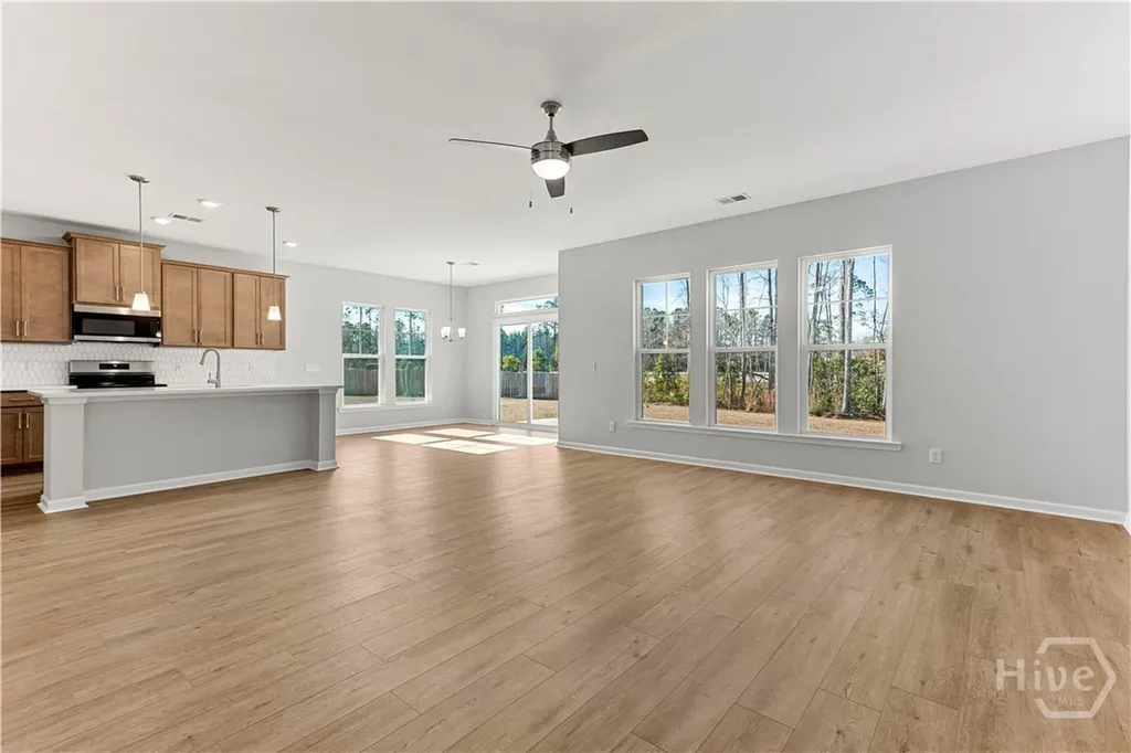 1 Blues Drive Pooler GA 31322
