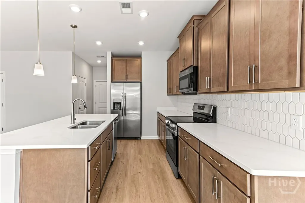 1 Blues Drive Pooler GA 31322