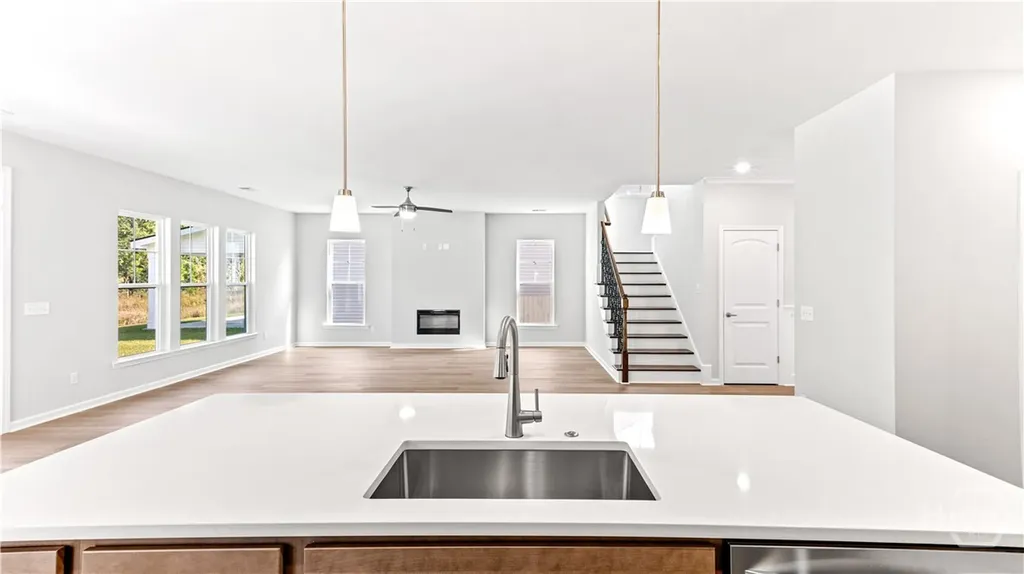 148 Como Drive Pooler GA 31322
