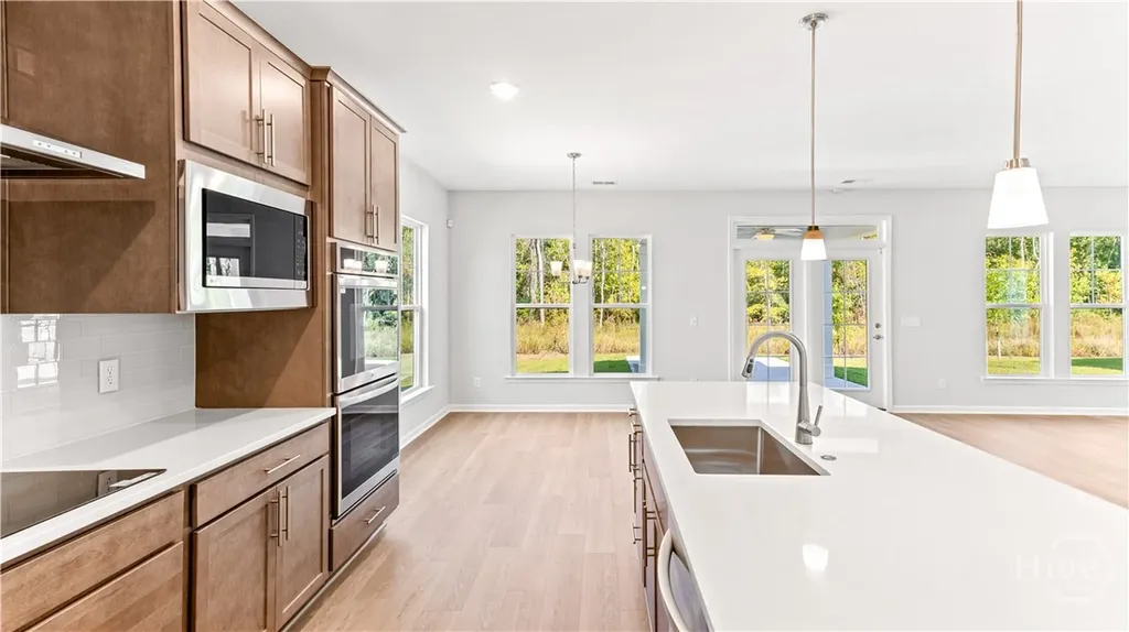 148 Como Drive Pooler GA 31322