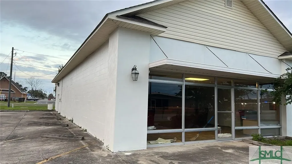 135 W 12th Street Alma GA 31510