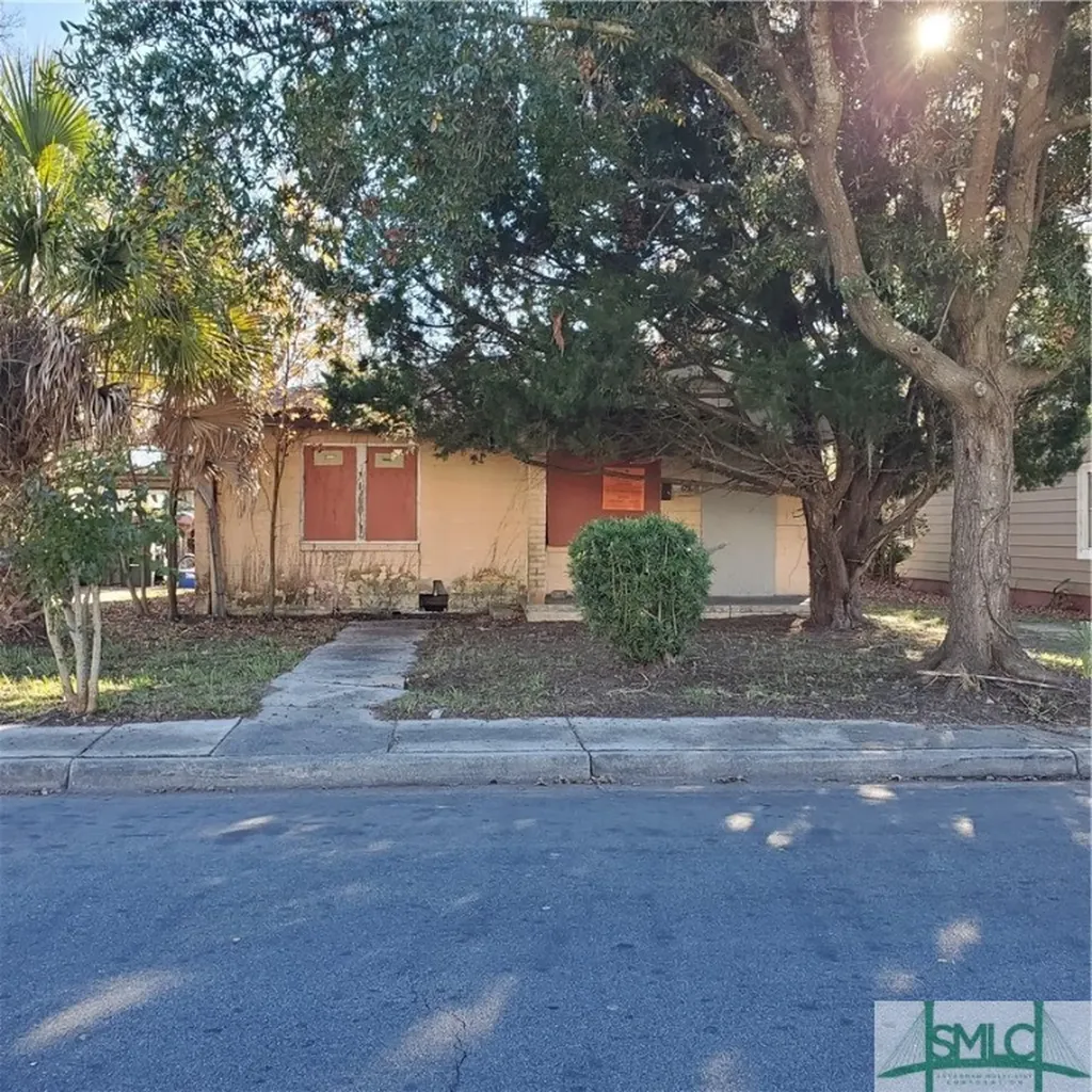 1211 W 41st Street Savannah GA 31415